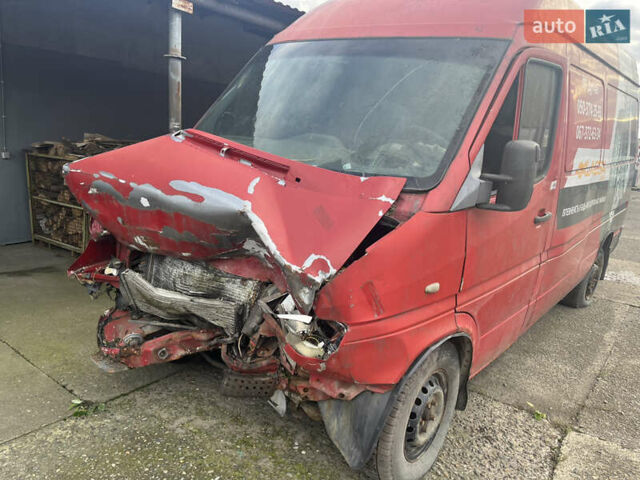Червоний Мерседес Sprinter, об'ємом двигуна 2.7 л та пробігом 500 тис. км за 3000 $, фото 1 на Automoto.ua