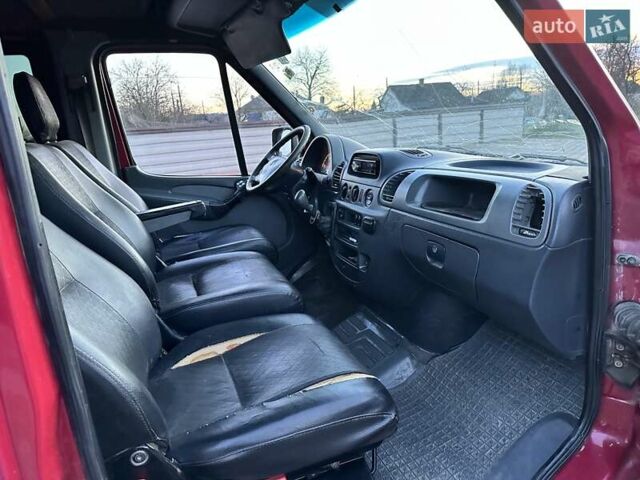Красный Мерседес Sprinter, объемом двигателя 2.7 л и пробегом 600 тыс. км за 5500 $, фото 18 на Automoto.ua