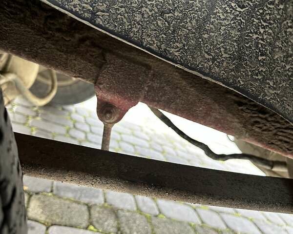 Красный Мерседес Sprinter, объемом двигателя 2.7 л и пробегом 600 тыс. км за 5500 $, фото 6 на Automoto.ua