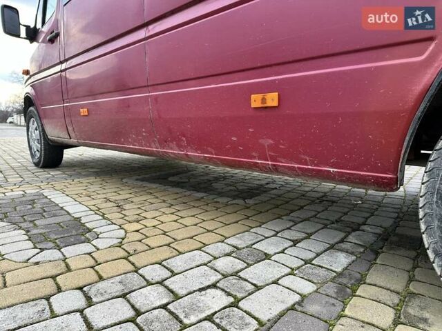 Красный Мерседес Sprinter, объемом двигателя 2.7 л и пробегом 600 тыс. км за 5500 $, фото 16 на Automoto.ua