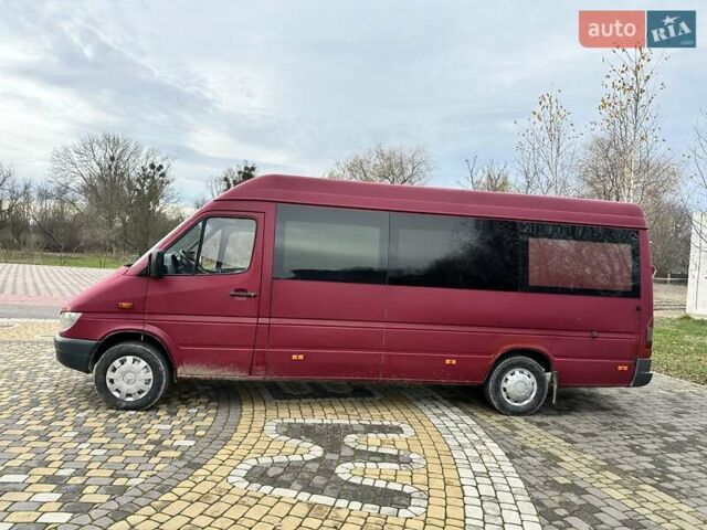 Красный Мерседес Sprinter, объемом двигателя 2.7 л и пробегом 600 тыс. км за 5500 $, фото 5 на Automoto.ua