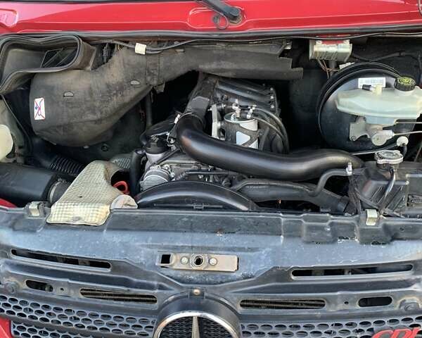 Красный Мерседес Sprinter, объемом двигателя 2.15 л и пробегом 465 тыс. км за 9800 $, фото 15 на Automoto.ua