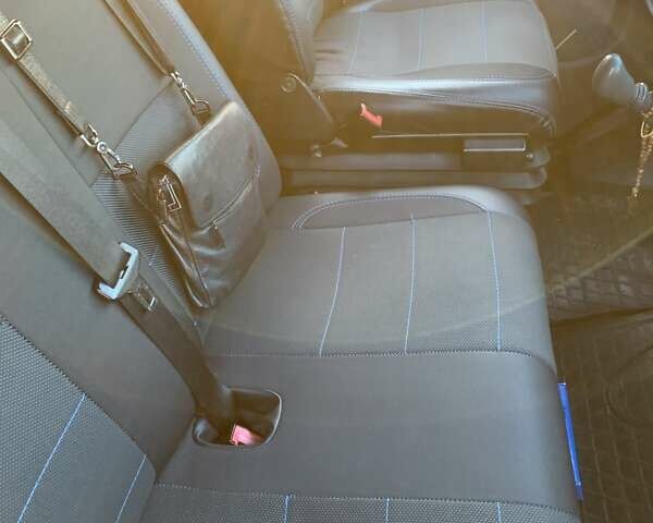 Красный Мерседес Sprinter, объемом двигателя 2.15 л и пробегом 465 тыс. км за 9800 $, фото 18 на Automoto.ua