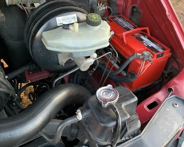 Красный Мерседес Sprinter, объемом двигателя 2.15 л и пробегом 465 тыс. км за 9800 $, фото 13 на Automoto.ua