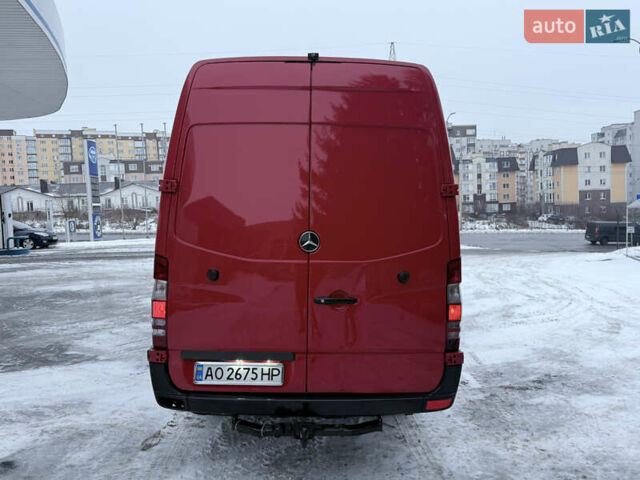 Красный Мерседес Sprinter, объемом двигателя 2.2 л и пробегом 266 тыс. км за 9999 $, фото 8 на Automoto.ua