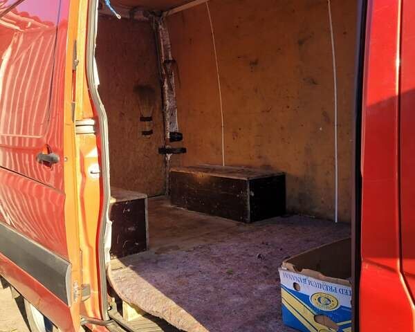 Червоний Мерседес Sprinter, об'ємом двигуна 2.15 л та пробігом 290 тис. км за 11000 $, фото 10 на Automoto.ua