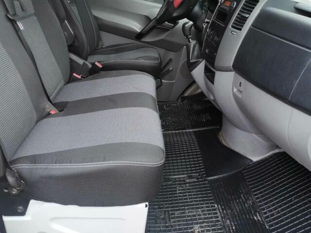 Красный Мерседес Sprinter, объемом двигателя 2.1 л и пробегом 398 тыс. км за 14500 $, фото 7 на Automoto.ua