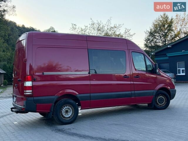 Красный Мерседес Sprinter, объемом двигателя 2.14 л и пробегом 575 тыс. км за 8700 $, фото 9 на Automoto.ua