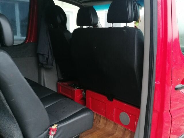 Красный Мерседес Sprinter, объемом двигателя 0 л и пробегом 380 тыс. км за 10500 $, фото 5 на Automoto.ua