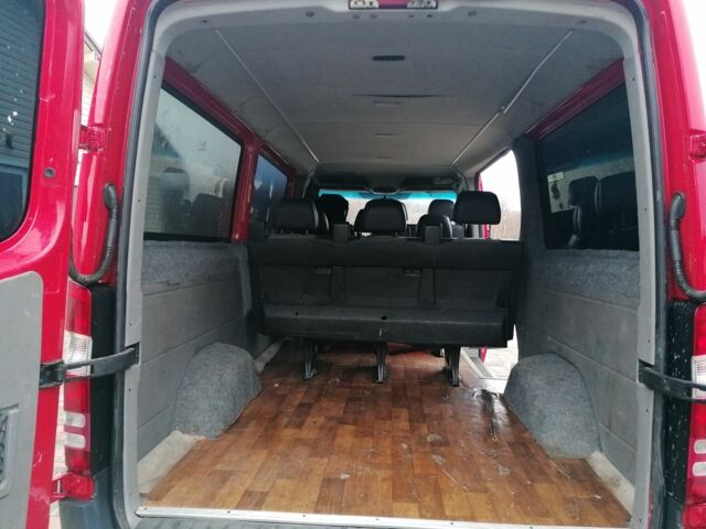 Червоний Мерседес Sprinter, об'ємом двигуна 2.1 л та пробігом 380 тис. км за 11800 $, фото 6 на Automoto.ua