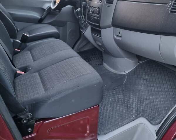 Червоний Мерседес Sprinter, об'ємом двигуна 3 л та пробігом 336 тис. км за 23999 $, фото 19 на Automoto.ua