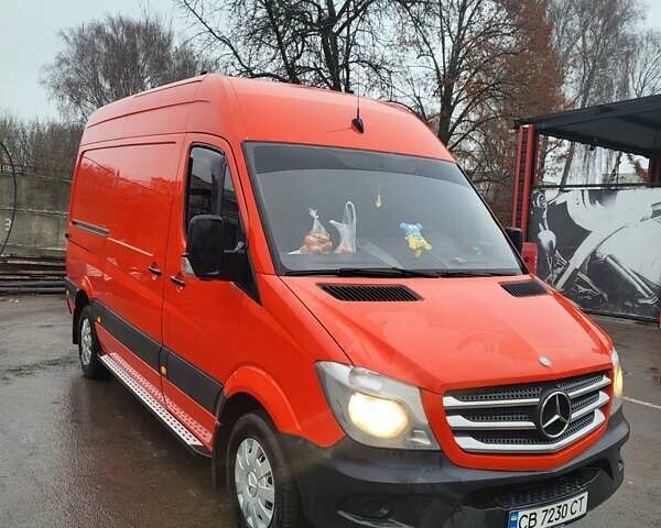 Червоний Мерседес Sprinter, об'ємом двигуна 2.2 л та пробігом 315 тис. км за 15000 $, фото 2 на Automoto.ua