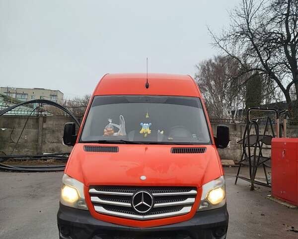 Червоний Мерседес Sprinter, об'ємом двигуна 2.2 л та пробігом 315 тис. км за 15000 $, фото 8 на Automoto.ua