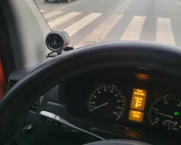 Червоний Мерседес Sprinter, об'ємом двигуна 2.2 л та пробігом 315 тис. км за 15000 $, фото 9 на Automoto.ua