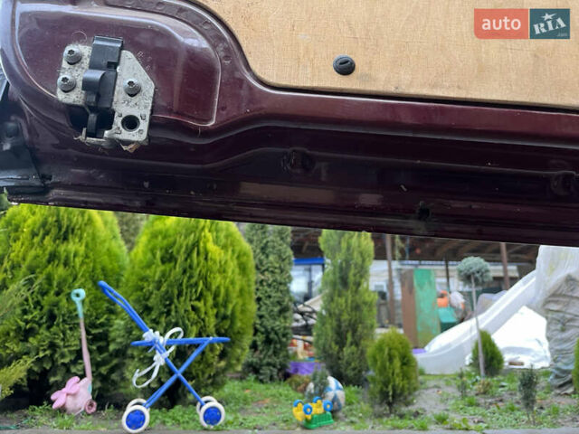 Красный Мерседес Sprinter, объемом двигателя 3.2 л и пробегом 280 тыс. км за 24000 $, фото 8 на Automoto.ua