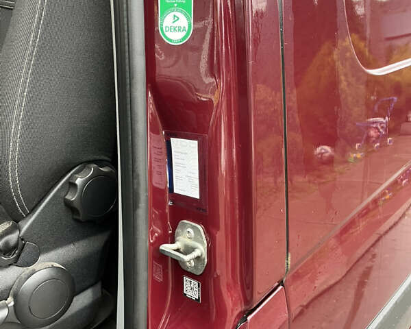 Красный Мерседес Sprinter, объемом двигателя 3.2 л и пробегом 280 тыс. км за 24000 $, фото 17 на Automoto.ua