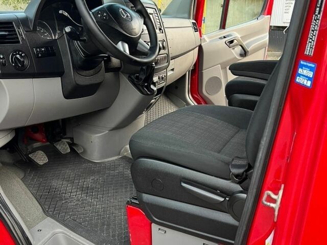 Червоний Мерседес Sprinter, об'ємом двигуна 3 л та пробігом 225 тис. км за 39999 $, фото 27 на Automoto.ua