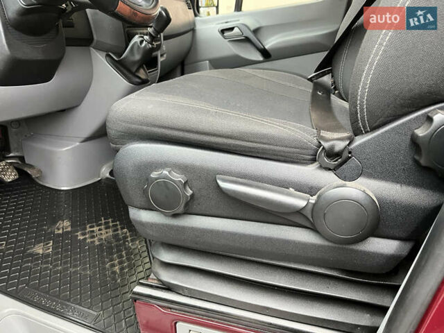 Красный Мерседес Sprinter, объемом двигателя 3.2 л и пробегом 280 тыс. км за 24000 $, фото 24 на Automoto.ua