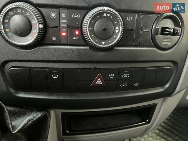 Красный Мерседес Sprinter, объемом двигателя 3.2 л и пробегом 280 тыс. км за 24000 $, фото 21 на Automoto.ua