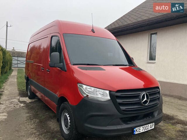 Красный Мерседес Sprinter, объемом двигателя 2.14 л и пробегом 364 тыс. км за 22900 $, фото 1 на Automoto.ua