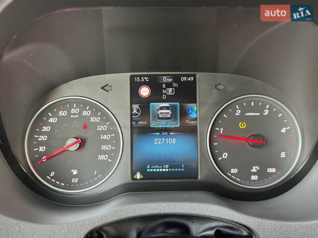 Червоний Мерседес Sprinter, об'ємом двигуна 0 л та пробігом 227 тис. км за 28950 $, фото 17 на Automoto.ua