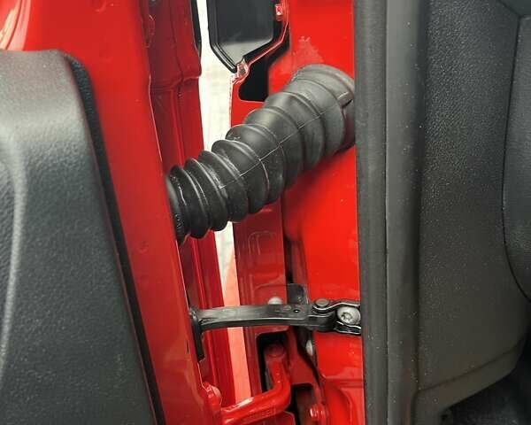 Красный Мерседес Sprinter, объемом двигателя 2.99 л и пробегом 101 тыс. км за 65500 $, фото 33 на Automoto.ua