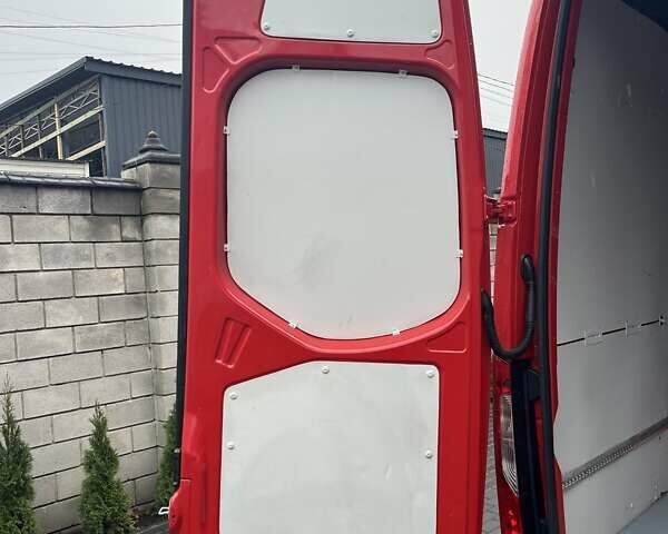 Красный Мерседес Sprinter, объемом двигателя 2.99 л и пробегом 101 тыс. км за 65500 $, фото 23 на Automoto.ua