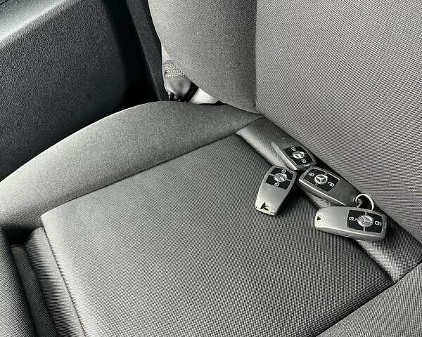 Красный Мерседес Sprinter, объемом двигателя 2.99 л и пробегом 101 тыс. км за 65500 $, фото 47 на Automoto.ua