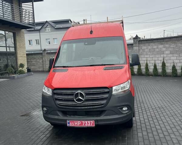 Красный Мерседес Sprinter, объемом двигателя 2.99 л и пробегом 101 тыс. км за 65500 $, фото 1 на Automoto.ua