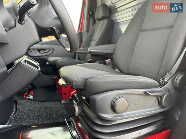 Червоний Мерседес Sprinter, об'ємом двигуна 0 л та пробігом 227 тис. км за 28950 $, фото 14 на Automoto.ua