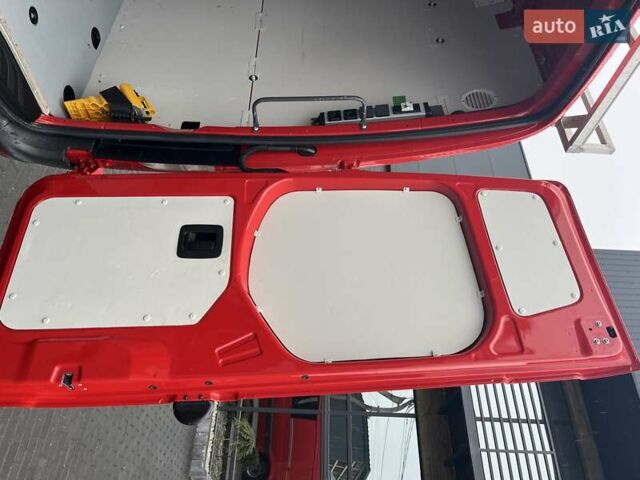 Красный Мерседес Sprinter, объемом двигателя 2.99 л и пробегом 101 тыс. км за 65500 $, фото 24 на Automoto.ua