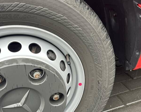 Красный Мерседес Sprinter, объемом двигателя 2.99 л и пробегом 101 тыс. км за 65500 $, фото 14 на Automoto.ua