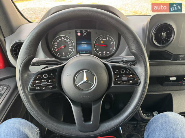 Червоний Мерседес Sprinter, об'ємом двигуна 0 л та пробігом 227 тис. км за 28950 $, фото 16 на Automoto.ua