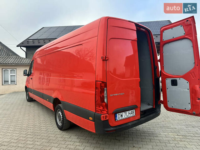 Червоний Мерседес Sprinter, об'ємом двигуна 3 л та пробігом 334 тис. км за 40230 $, фото 2 на Automoto.ua