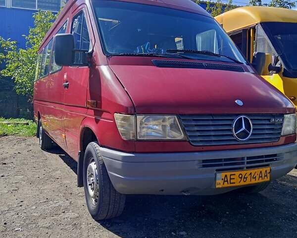 Червоний Мерседес Sprinter, об'ємом двигуна 2.9 л та пробігом 300 тис. км за 9500 $, фото 6 на Automoto.ua