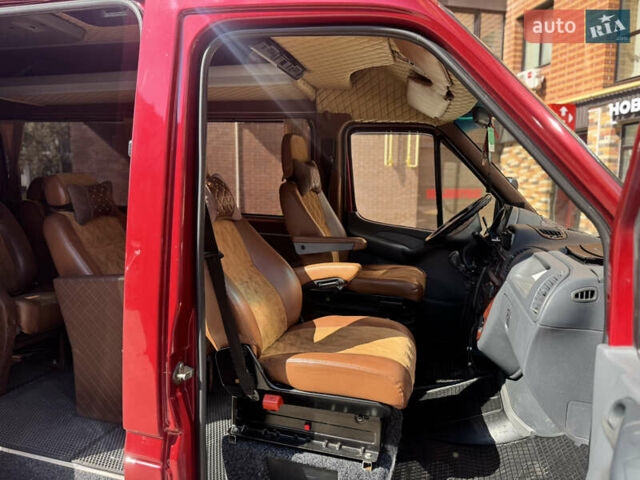 Красный Мерседес Sprinter, объемом двигателя 2.7 л и пробегом 80 тыс. км за 15999 $, фото 15 на Automoto.ua