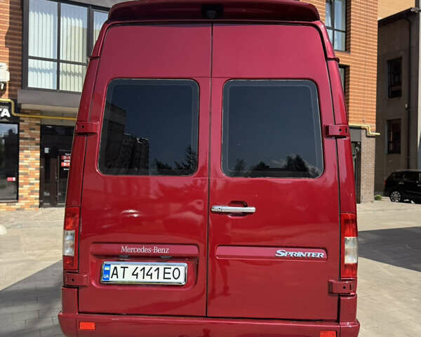 Красный Мерседес Sprinter, объемом двигателя 2.7 л и пробегом 80 тыс. км за 15999 $, фото 8 на Automoto.ua