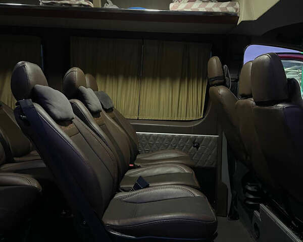 Красный Мерседес Sprinter, объемом двигателя 2.15 л и пробегом 760 тыс. км за 14000 $, фото 25 на Automoto.ua