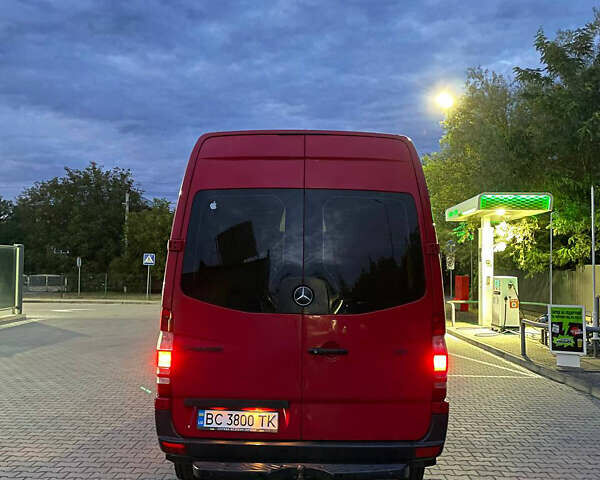 Красный Мерседес Sprinter, объемом двигателя 2.15 л и пробегом 760 тыс. км за 14000 $, фото 11 на Automoto.ua
