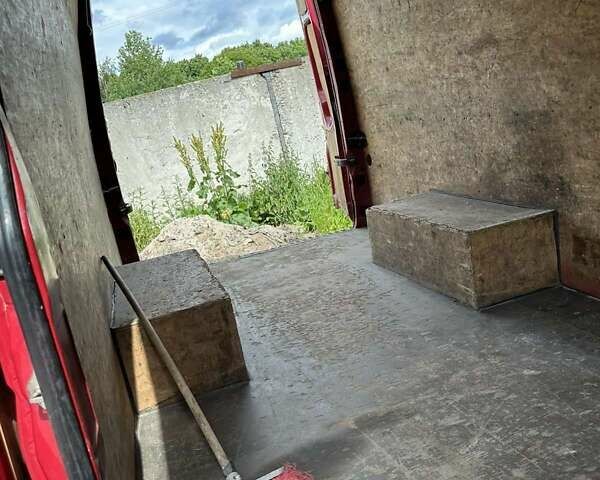 Красный Мерседес Sprinter, объемом двигателя 2.14 л и пробегом 374 тыс. км за 21000 $, фото 16 на Automoto.ua