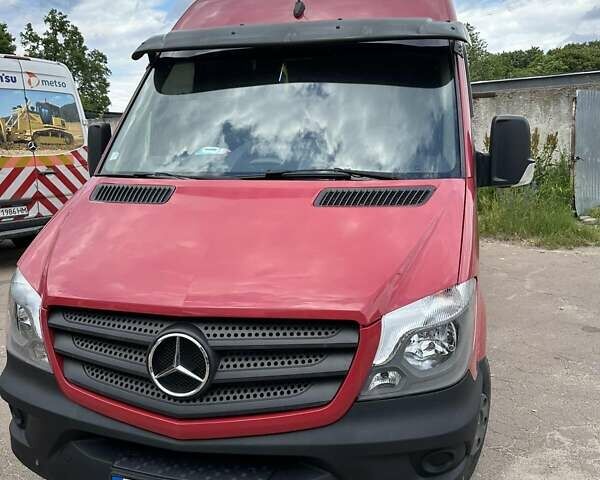 Красный Мерседес Sprinter, объемом двигателя 2.14 л и пробегом 374 тыс. км за 21000 $, фото 2 на Automoto.ua