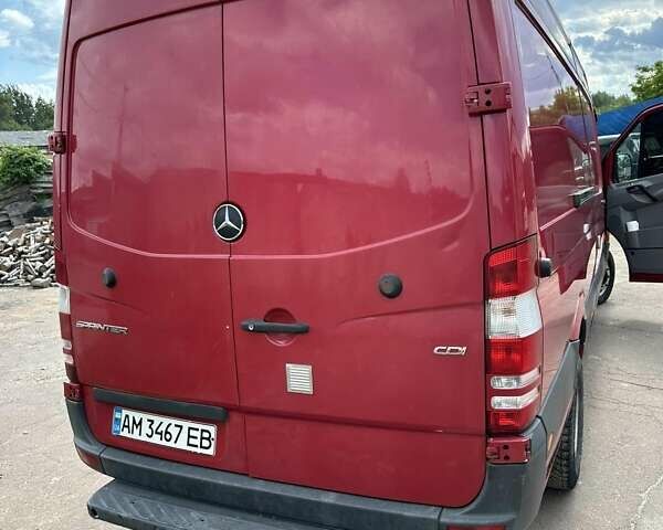 Красный Мерседес Sprinter, объемом двигателя 2.14 л и пробегом 374 тыс. км за 21000 $, фото 10 на Automoto.ua