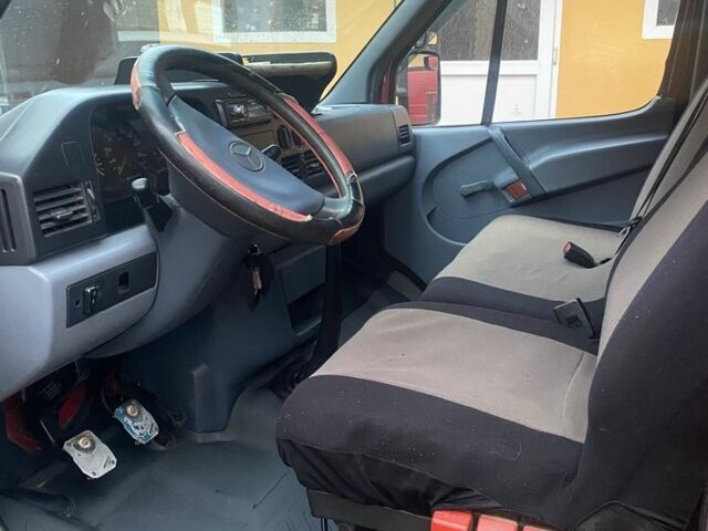 Червоний Мерседес Sprinter, об'ємом двигуна 2.3 л та пробігом 500 тис. км за 4800 $, фото 12 на Automoto.ua