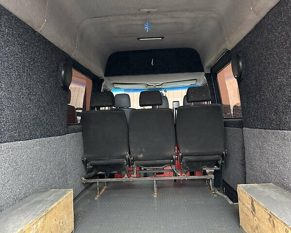 Красный Мерседес Sprinter, объемом двигателя 2.9 л и пробегом 460 тыс. км за 7500 $, фото 15 на Automoto.ua