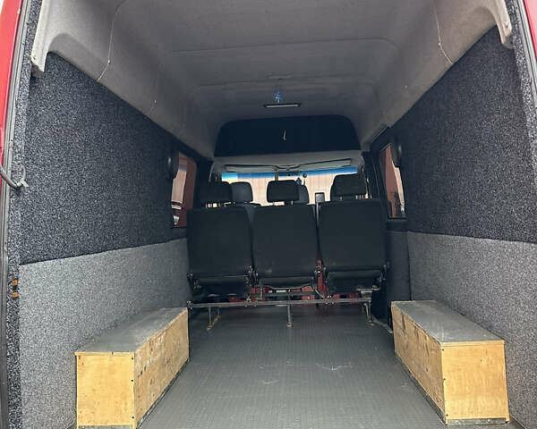 Красный Мерседес Sprinter, объемом двигателя 2.9 л и пробегом 460 тыс. км за 7500 $, фото 14 на Automoto.ua