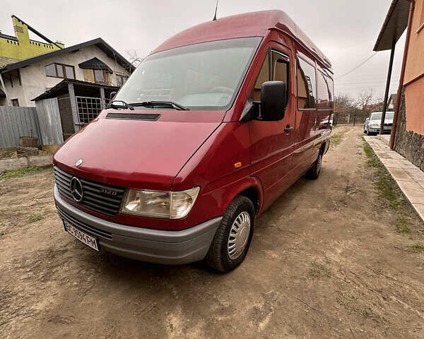 Красный Мерседес Sprinter, объемом двигателя 2.9 л и пробегом 460 тыс. км за 7500 $, фото 6 на Automoto.ua