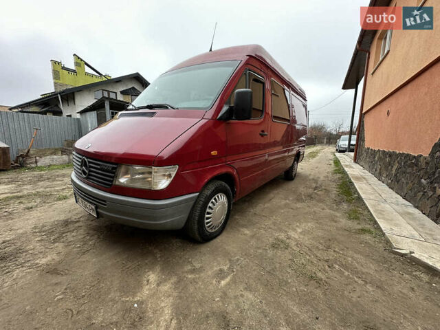 Красный Мерседес Sprinter, объемом двигателя 2.9 л и пробегом 460 тыс. км за 7500 $, фото 5 на Automoto.ua