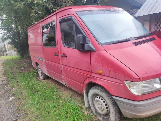 Червоний Мерседес Sprinter, об'ємом двигуна 2.9 л та пробігом 500 тис. км за 4000 $, фото 1 на Automoto.ua