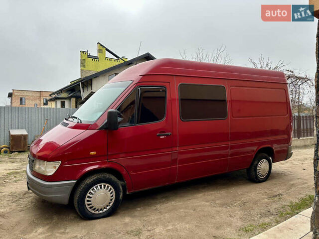 Красный Мерседес Sprinter, объемом двигателя 2.9 л и пробегом 460 тыс. км за 7500 $, фото 7 на Automoto.ua