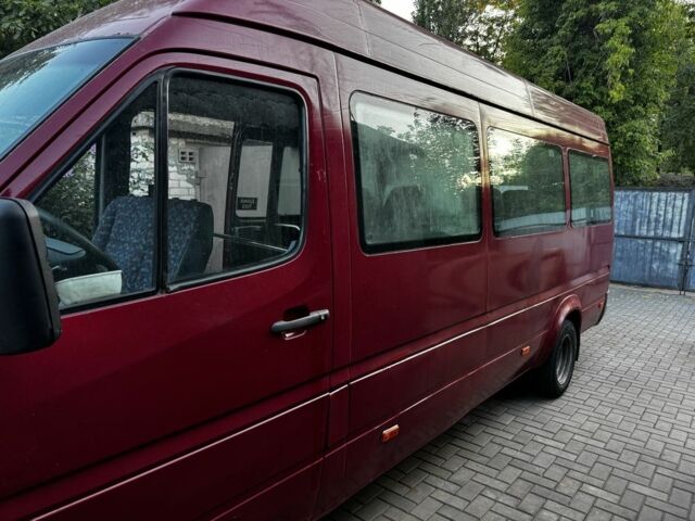 Красный Мерседес Sprinter, объемом двигателя 2.9 л и пробегом 843 тыс. км за 4690 $, фото 1 на Automoto.ua
